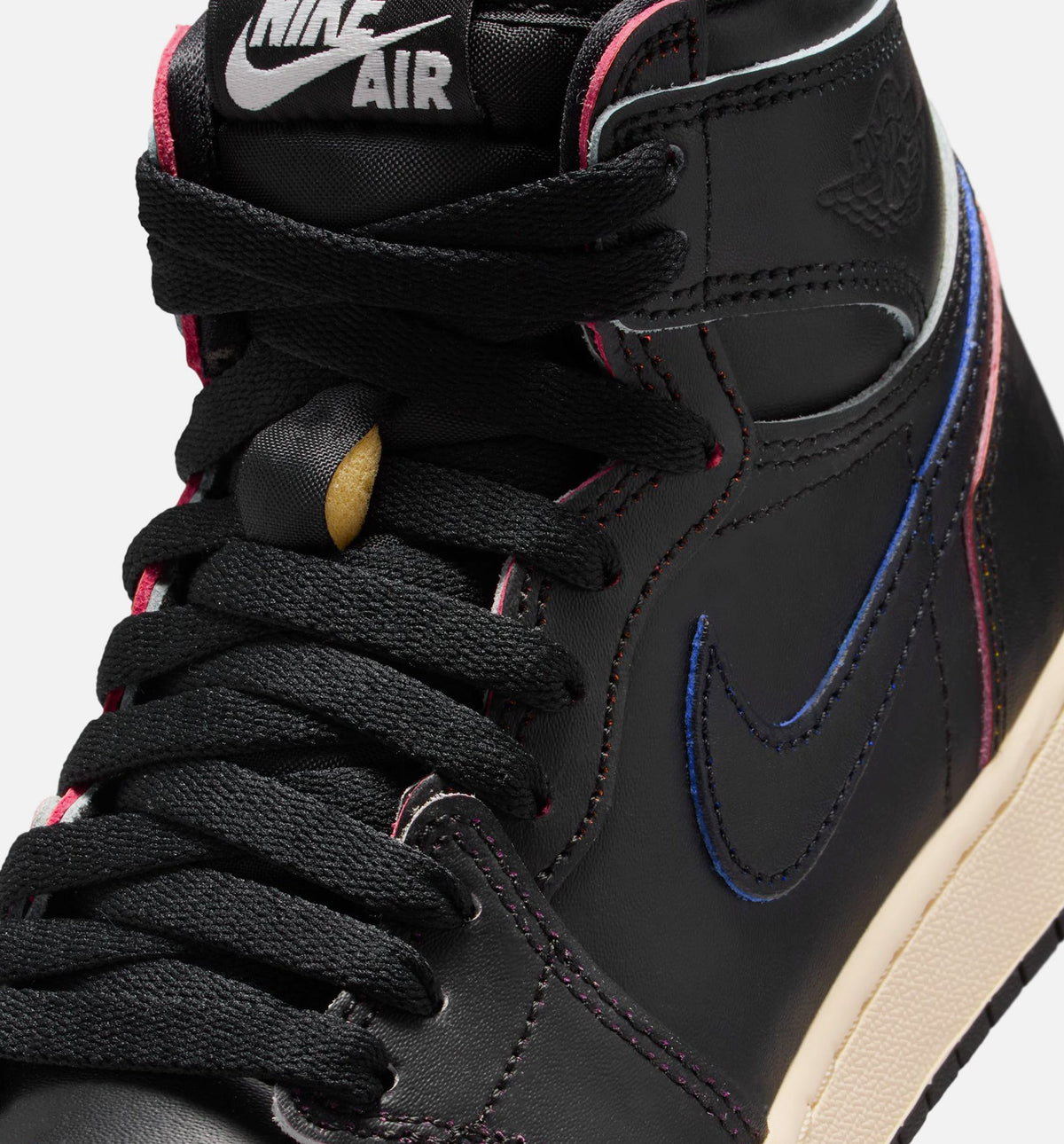 Air Jordan 1 Retro High OG 大童款休闲鞋 - 黑/欣布林