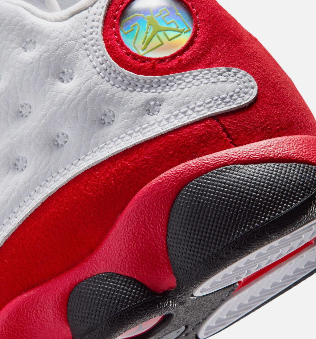 Air Jordan 13 Retro 白色与大学红学龄前款休闲鞋 - 白/黑/真红