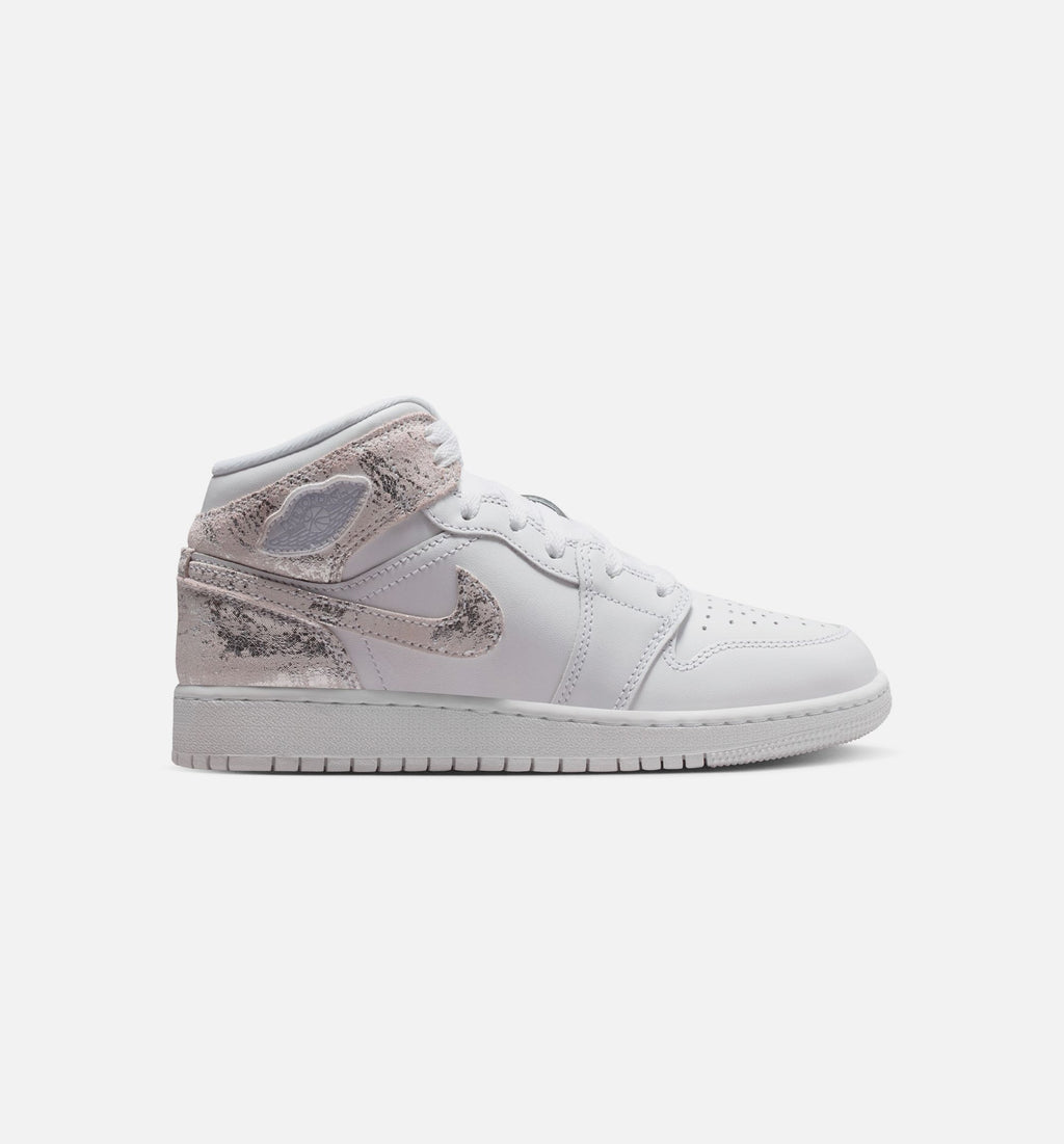 Air Jordan 1 Mid SE 大童款休闲鞋 - 白/原野銀