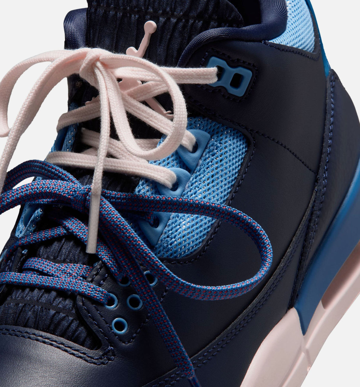 Air Jordan 3 Retro 运动文艺复兴女款休闲鞋 - 深蓝黑/粉笔/跑道红