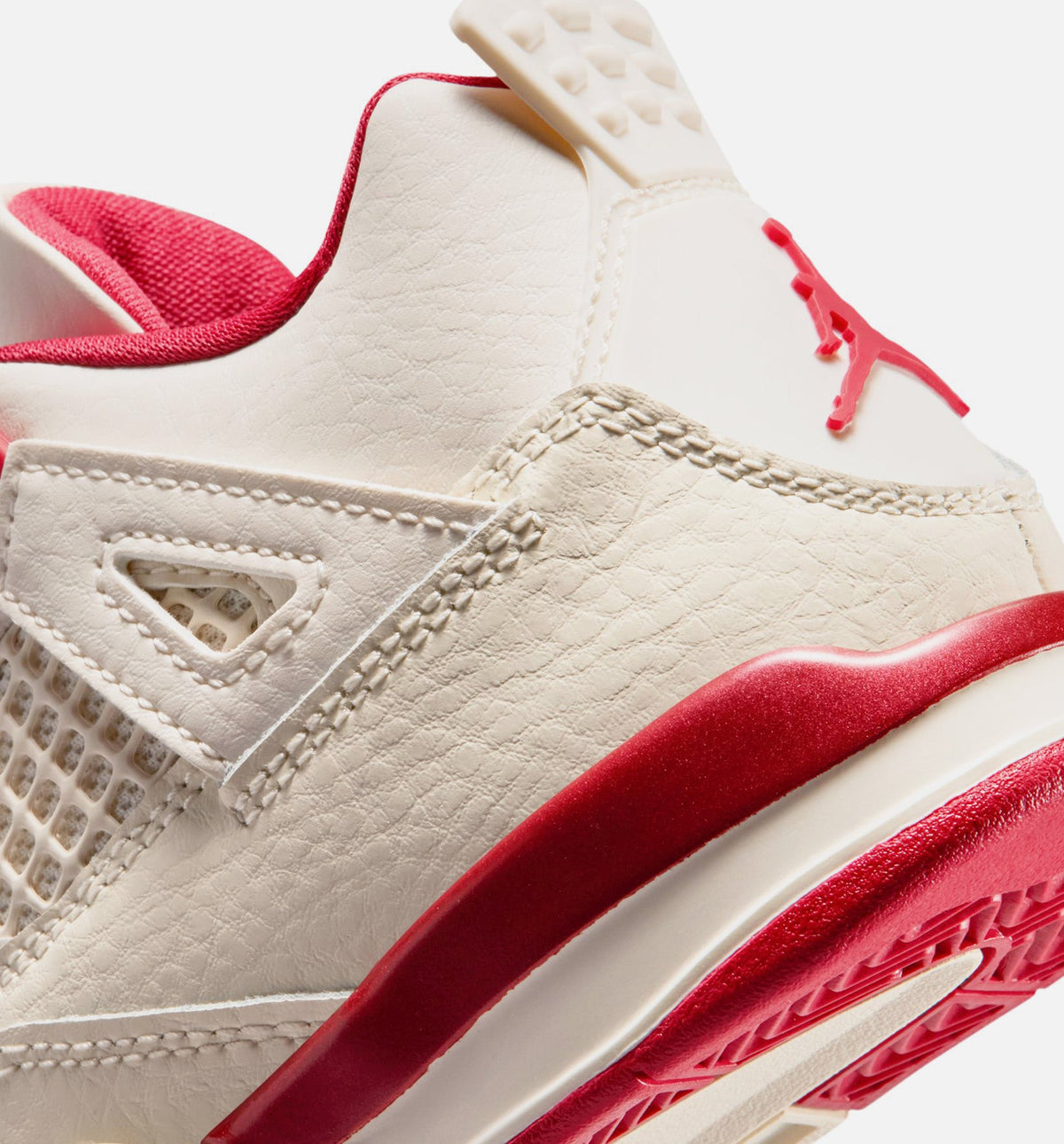Air Jordan 4 Retro 情人节学前款休闲鞋 - 淡象牙/山岡红/烟火红