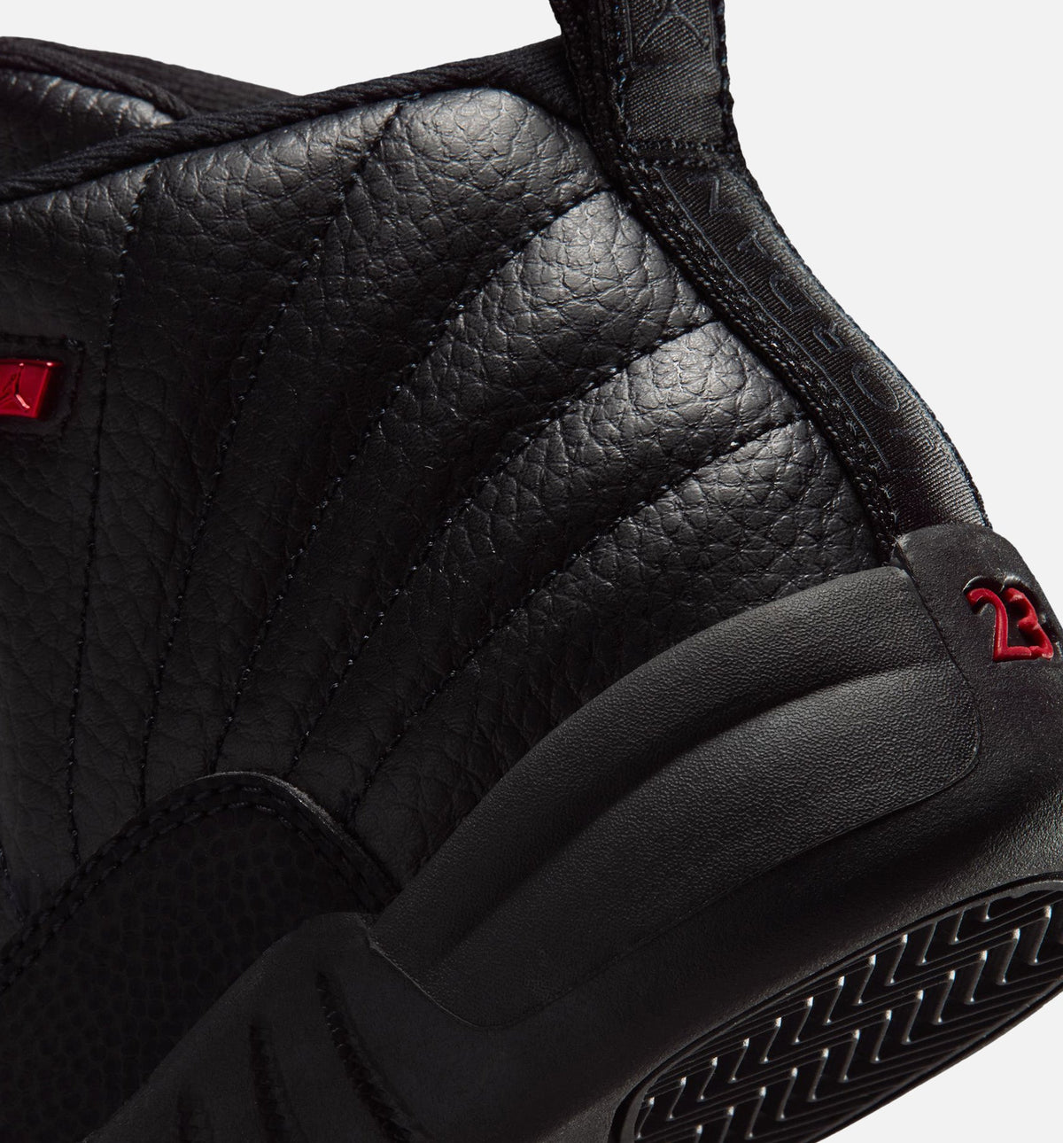 Air Jordan 12 Retro Bloodline 学龄前款休闲鞋 - 黑/学院红
