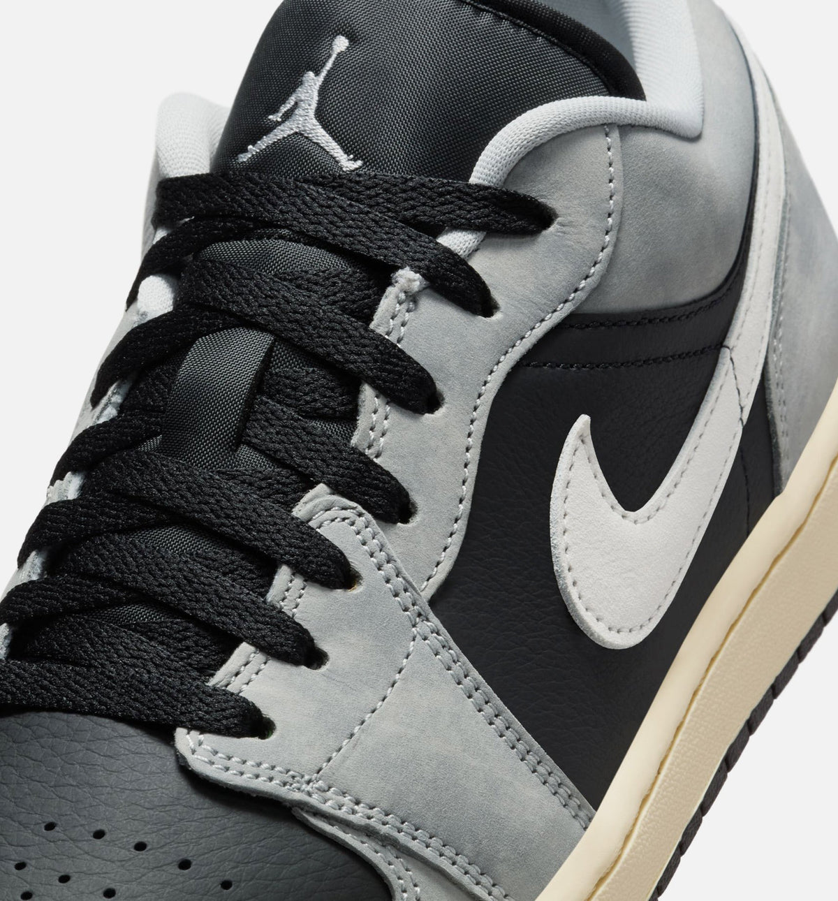 Air Jordan 1 Low SE 男款休闲鞋 - 淡烟灰/白/深黑