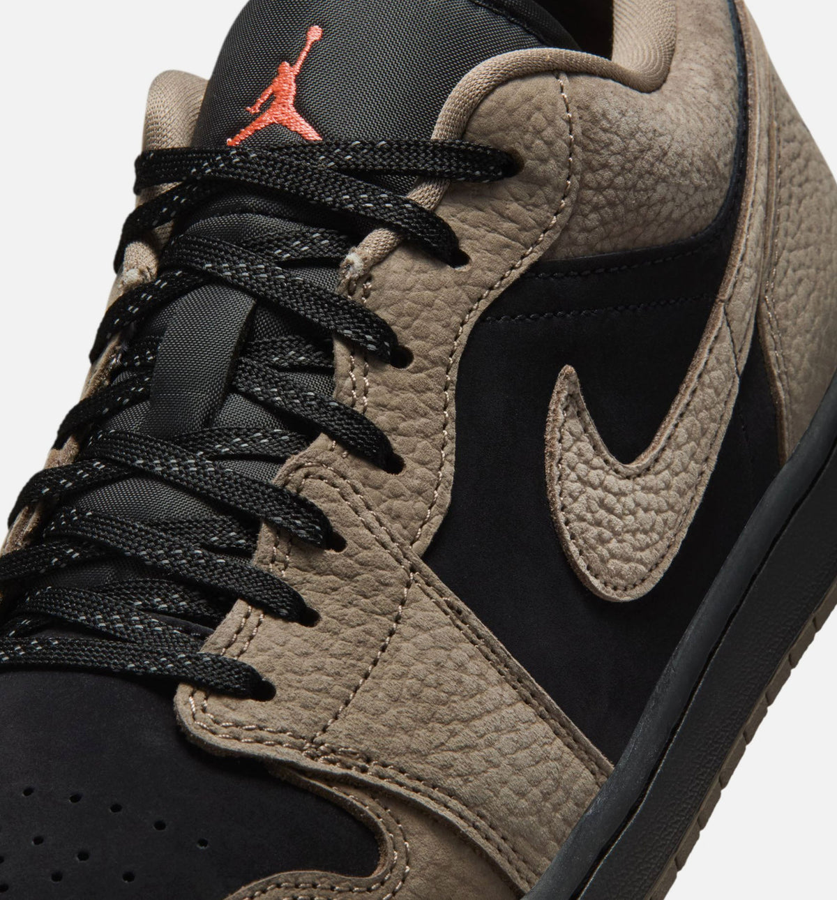 Air Jordan 1 Low SE 男款休闲鞋 - 黑/橄榄灰/淡野芒果黄