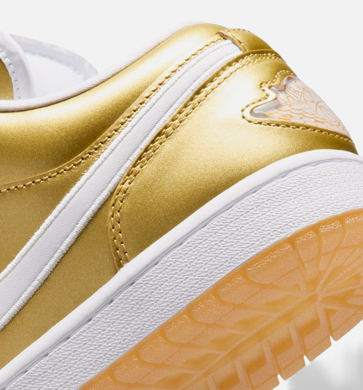 Air Jordan 1 Low 金色女款休闲鞋 - 金/白/橙色生胶底