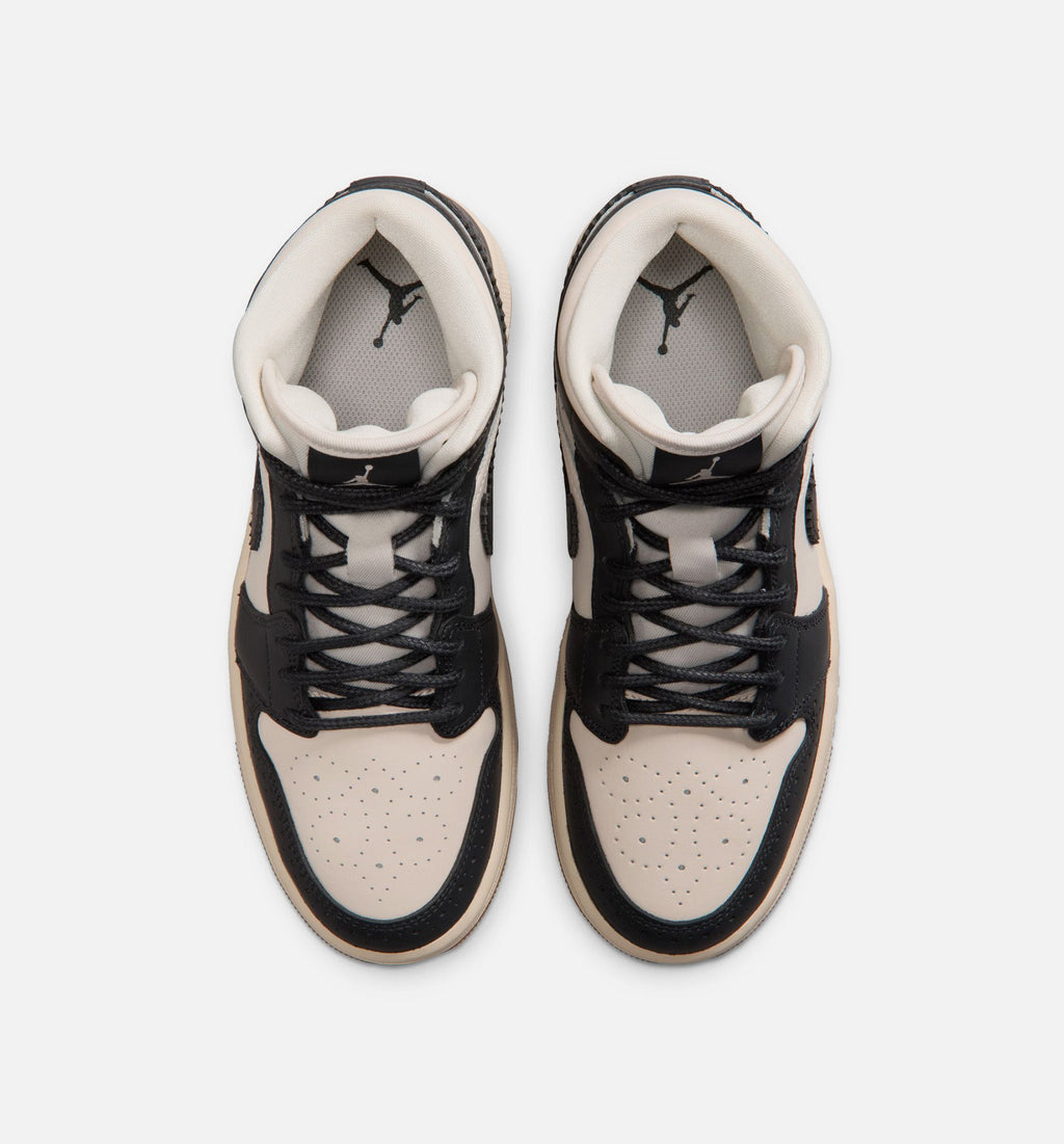 Air Jordan 1 Mid SE 女款休闲鞋 - 深黑/粉笔/珍珠白