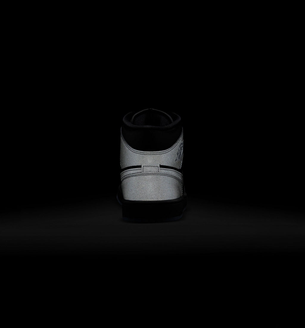 Air Jordan 1 Mid SE 男款休闲鞋 - 黑/灰