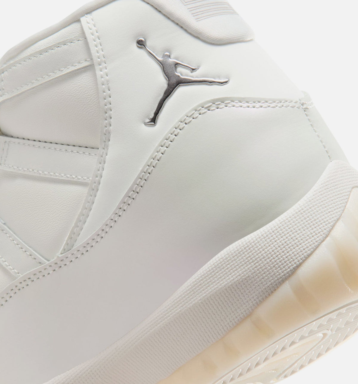 Air Jordan 11 Retro 珍珠女款休闲鞋 - 帆布白/珍珠灰/白/金属银
