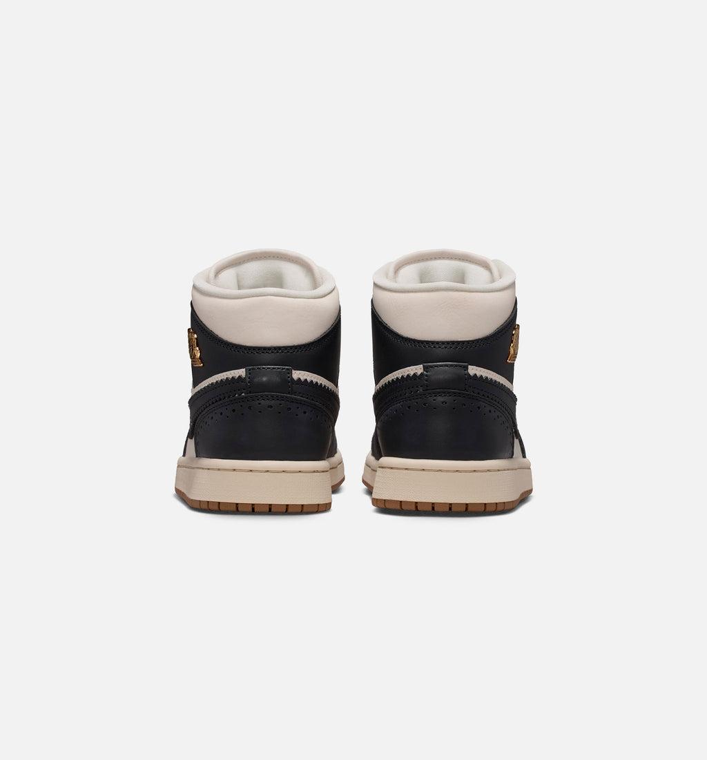 Air Jordan 1 Mid SE 女款休闲鞋 - 深黑/粉笔/珍珠白