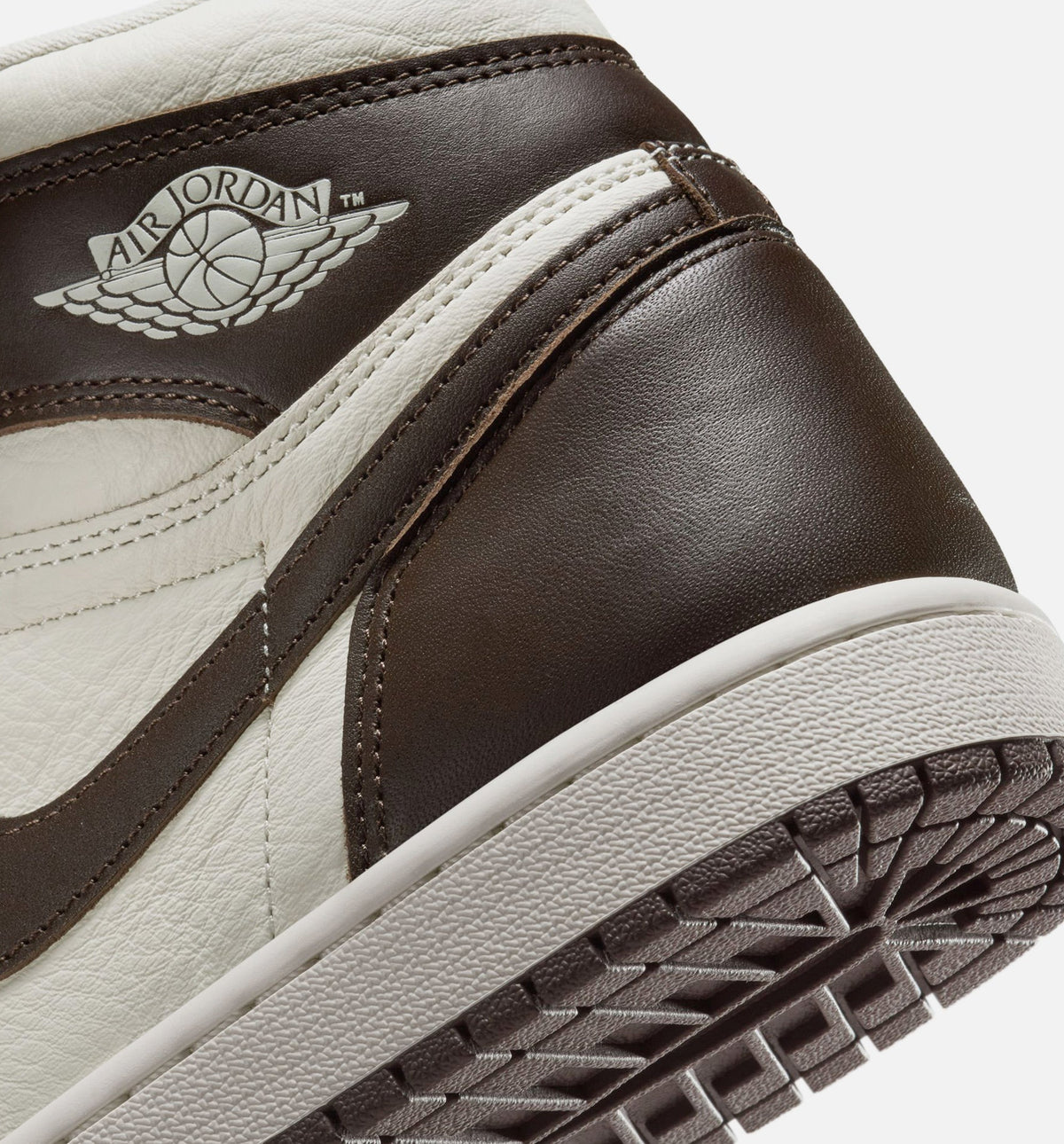 Air Jordan 1 Retro High OG 女款休闲鞋 - 巴洛克棕色/淡茹芒根/帆白