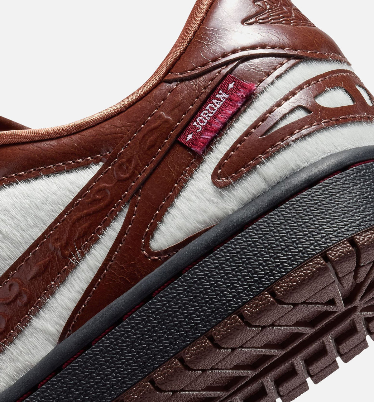 Air Jordan 1 Low 农历新年女款休闲鞋 - 浅巧克力/黑