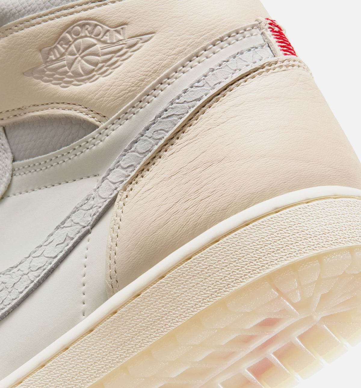 Air Jordan 1 Retro High OG 帆白男款休闲鞋 - 帆白/大学红/淡象牙/椰子奶白/幻影